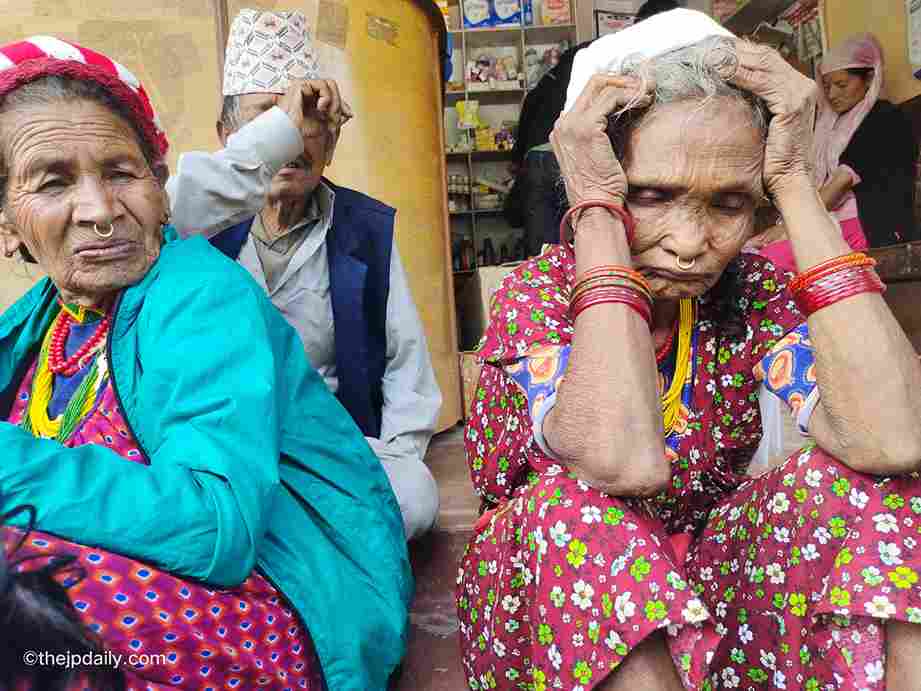 घरघर सरकार आयो भन्दाछियाइन हजुर हामुले यत्रा दुःख केइ भोग्ना पड्या ?